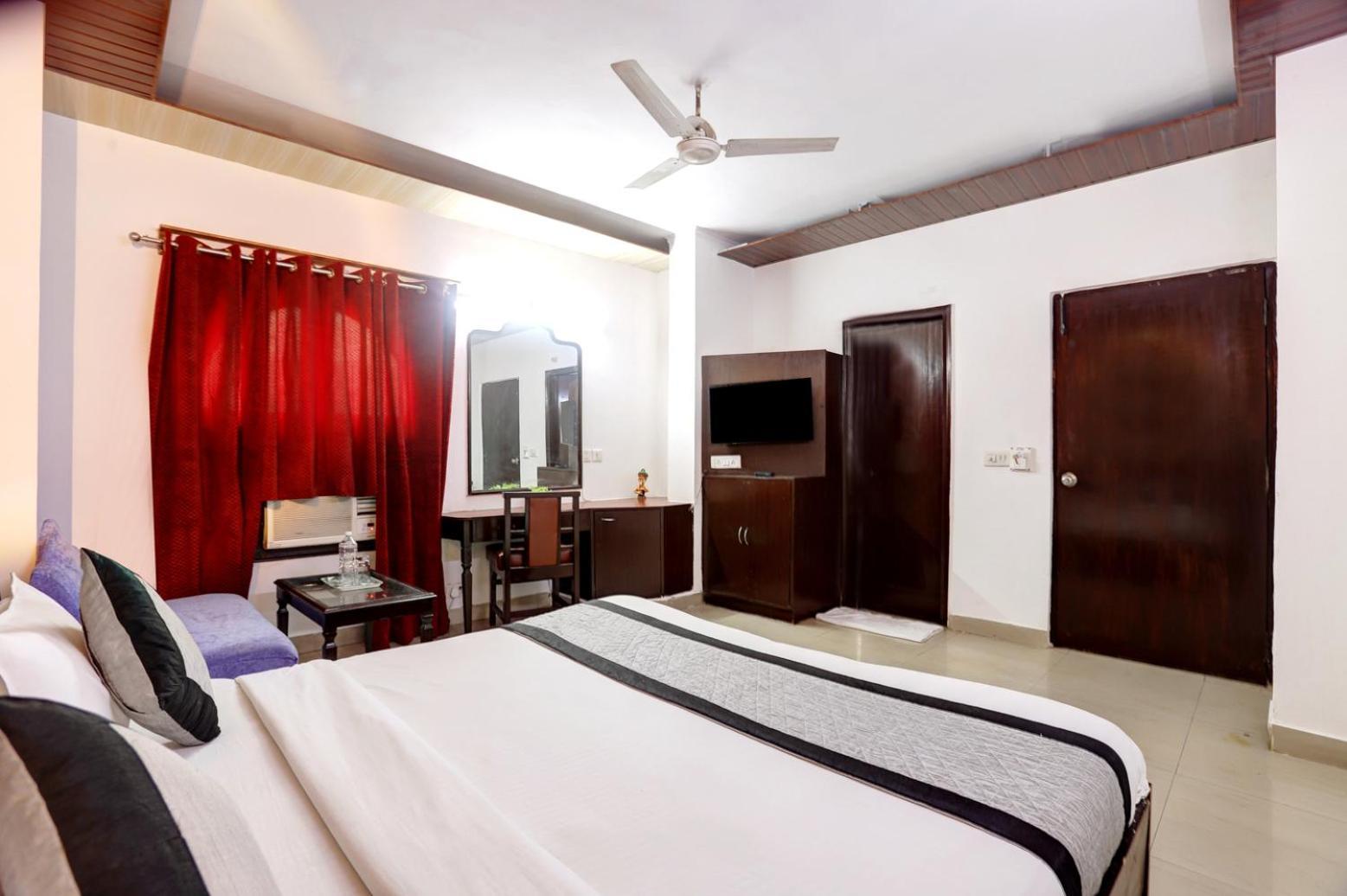 Hotel Delhi Darbar Exteriör bild